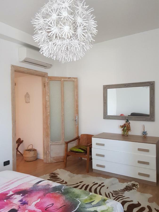Ferienwohnung Romantica Fuga Con Vista Panoramica Sulla Citta Di Savona Exterior foto
