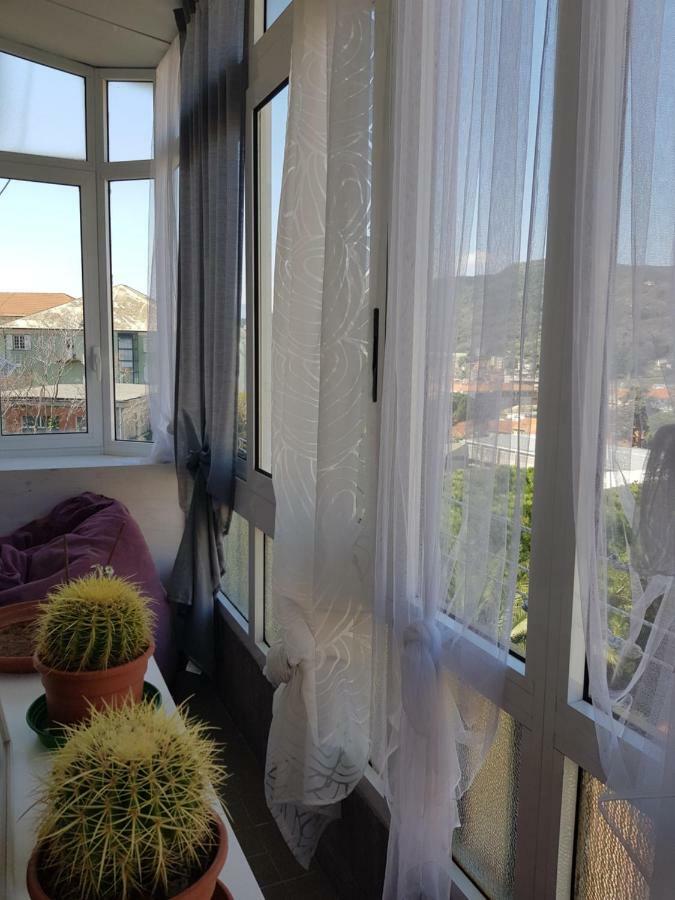 Ferienwohnung Romantica Fuga Con Vista Panoramica Sulla Citta Di Savona Exterior foto