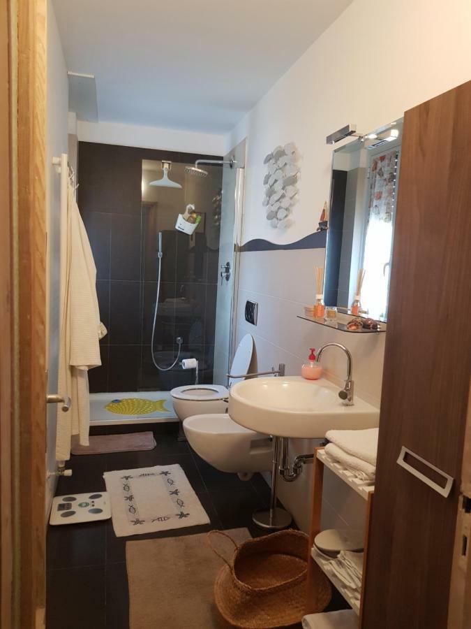 Ferienwohnung Romantica Fuga Con Vista Panoramica Sulla Citta Di Savona Exterior foto